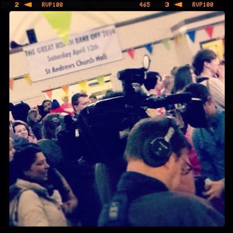 10262078_596804537093455_5552359071847094640_n