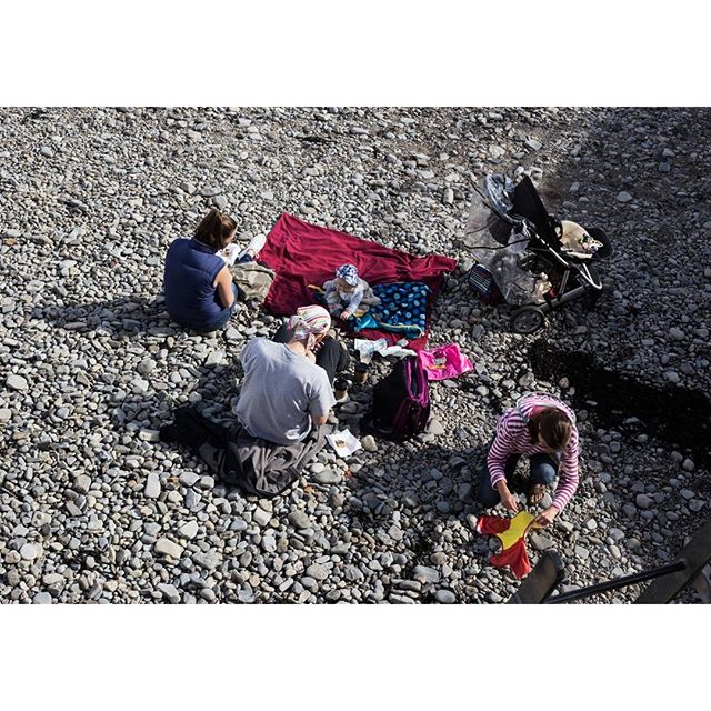Perfect weather for a picnic on the beach today ????: @samuelbayphoto
#Cardiff #wearecardiff #penarth #beach