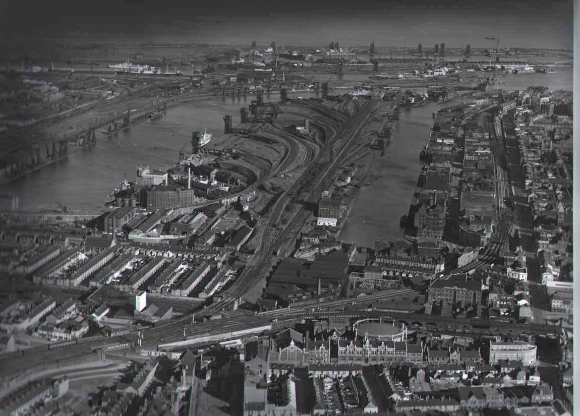 (Bute Docks / Newtown)