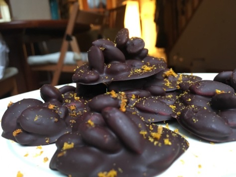 chocolate-caramel-almonds