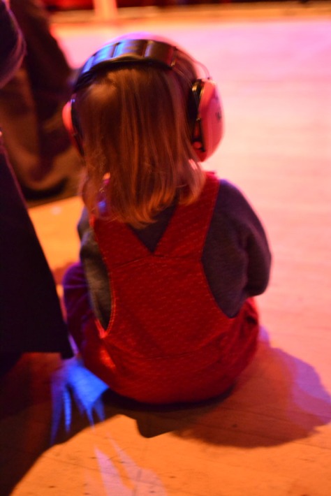 Kidder with noise blockers