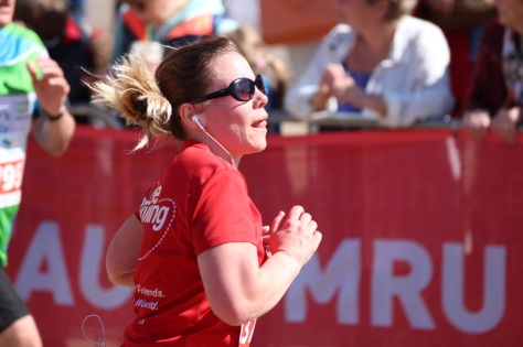 Cardiff Bay, Wales. 2nd April 2017. Athletes take on the Cardiff Bay 10k run.