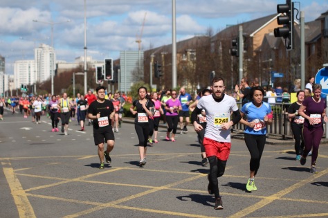 Cardiff Bay, Wales. 2nd April 2017. Athletes take on the Cardiff Bay 10k run.