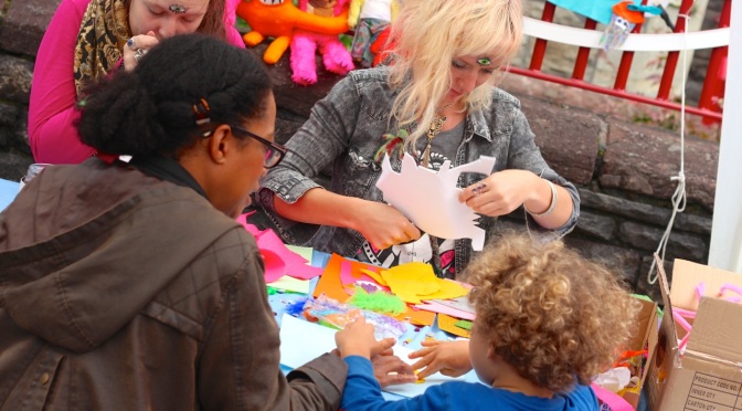 Made In Roath – Road Block, and a Kurdish protest – photo blog by Peppe Iovino